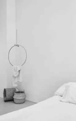 Argola Coat Hanger