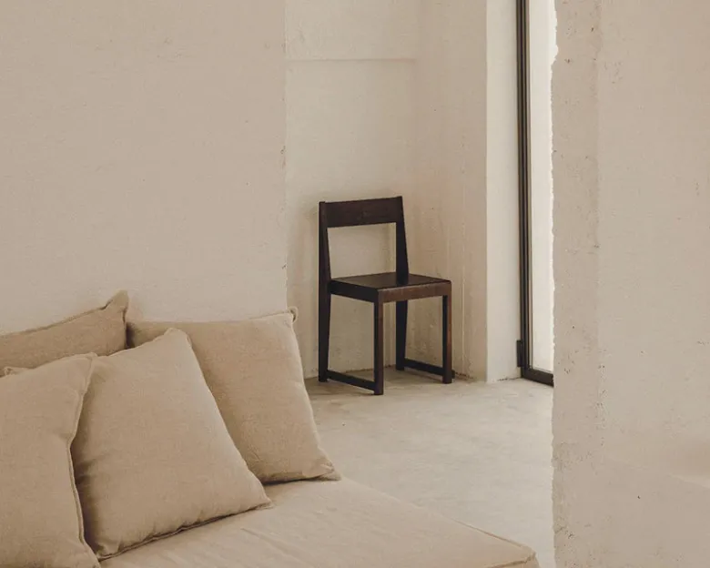 Chair 01
