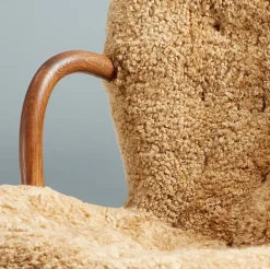 Clam Chair