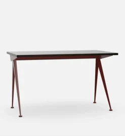 Compas Direction Desk