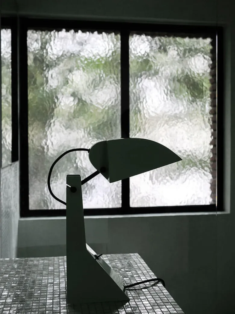 E63 Lamp