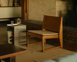 Easy Chair 01
