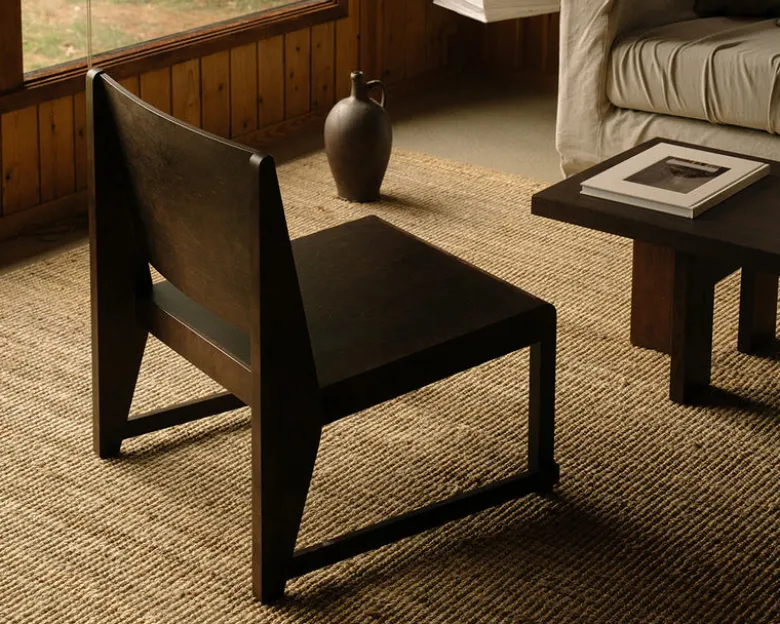 Easy Chair 01