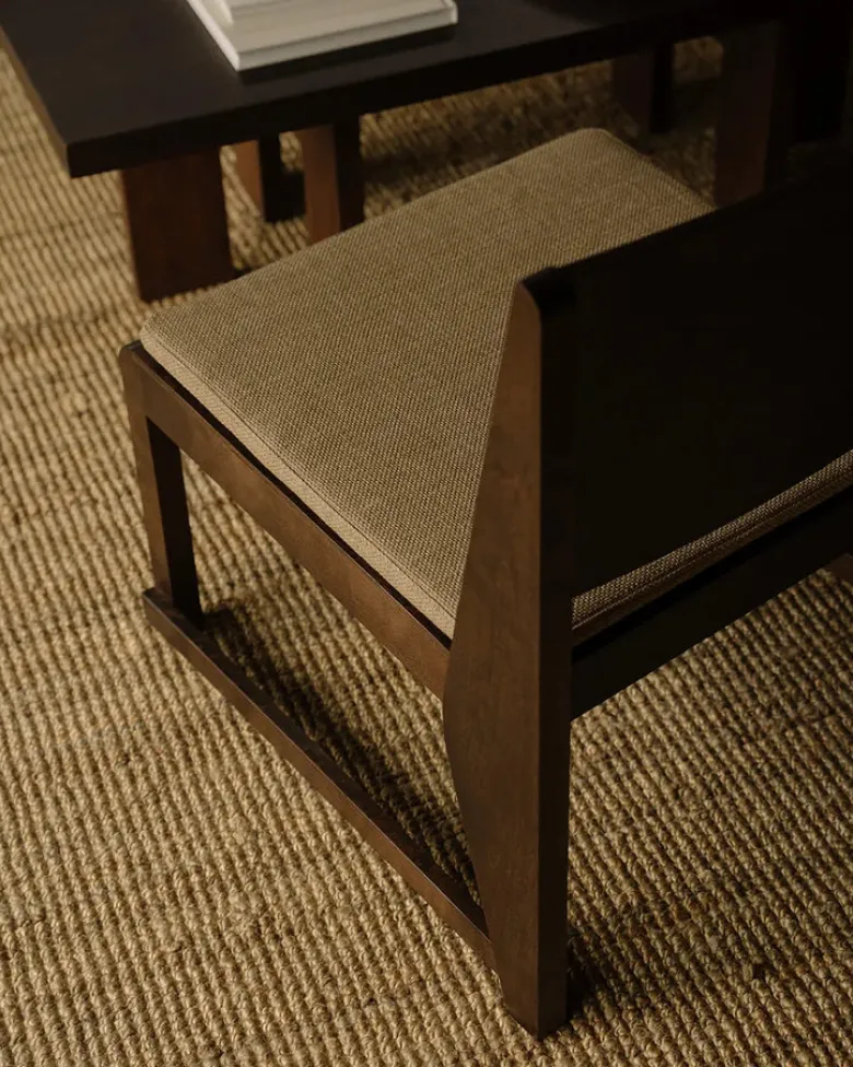Easy Chair 01