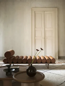 Five to Nine Daybed with vis a vis backrests