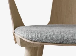 In Between Chair SK2