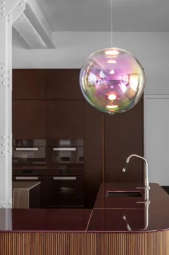 Iris Globe