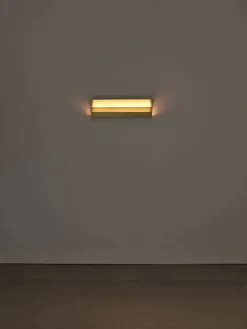 Mano Sconce 2"