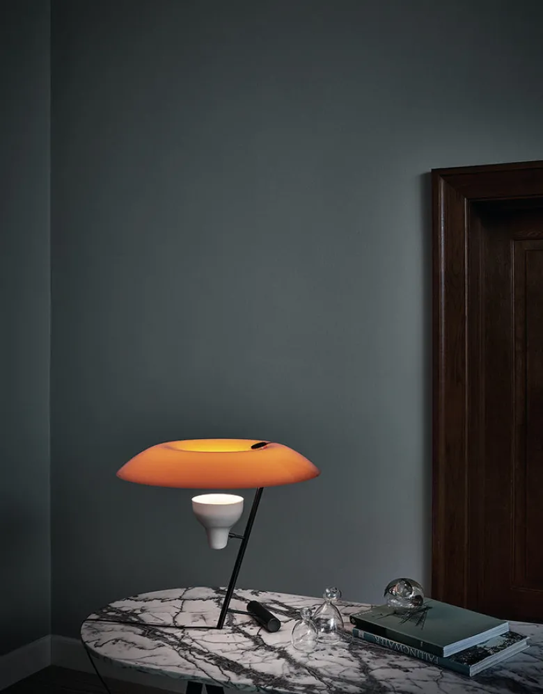 Model 548 Table Lamp