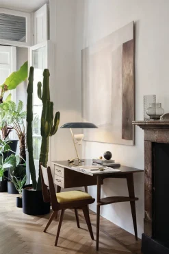 Model 548 Table Lamp