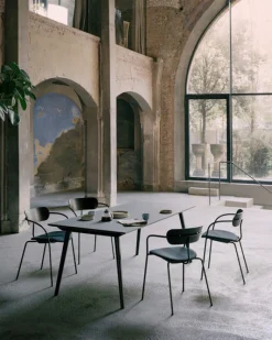 Pavilion AV4