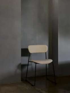 Pavilion AV53 Chair