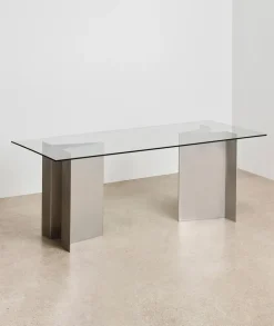 Pica Dinning Table