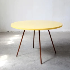 Round Table