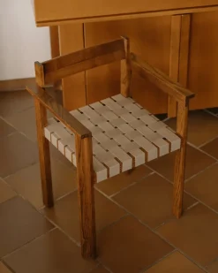 Symmetry Armrest Chair