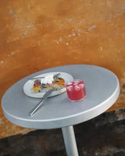 Tasca Table