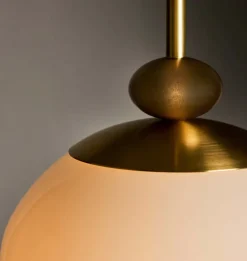 The Roll & Hill Pendant