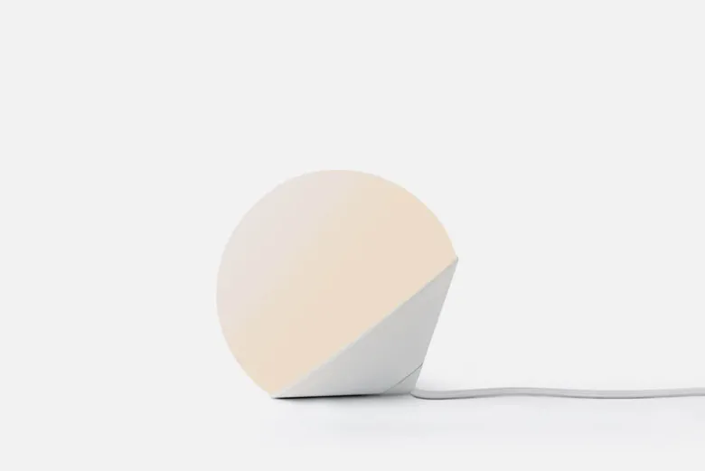 Tombo Lamp