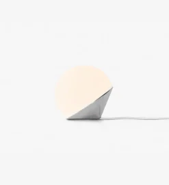 Tombo Lamp