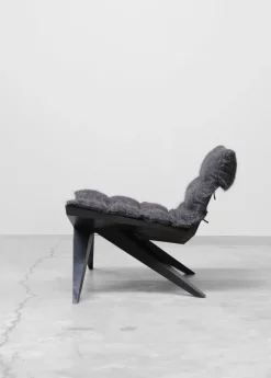 V-easy chair