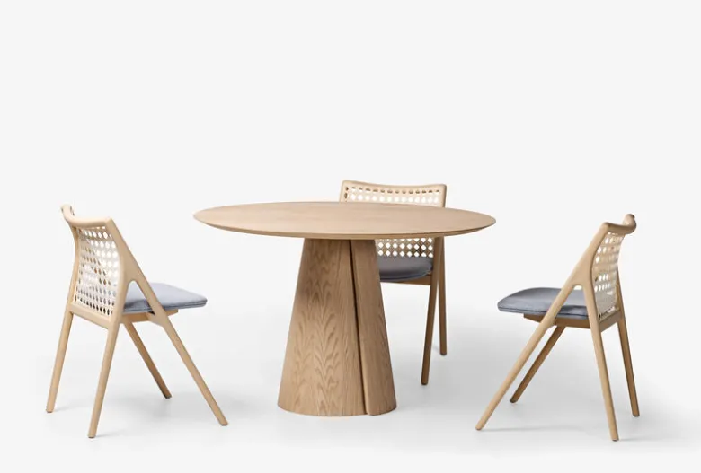 Volta Dining Table