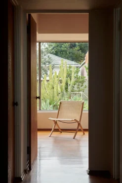 X Chair HM10